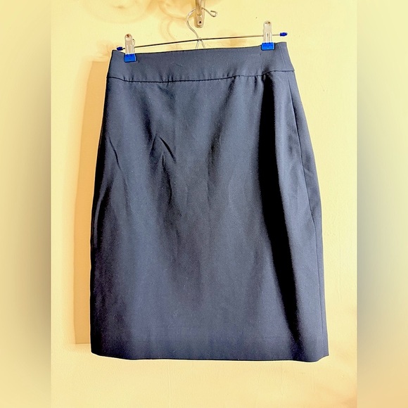 Ann Klein Elegant Navy Blue Women's Blazer and skirt set size 2 - Picture 3 of 10